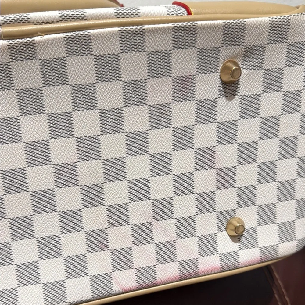 Checkered Beige Pet Bag